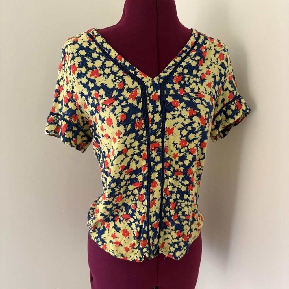 Hinge short sleeve blouse xs